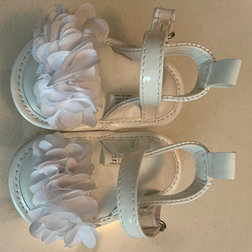 New Baby shoes White Floral Sandals 0-3mo